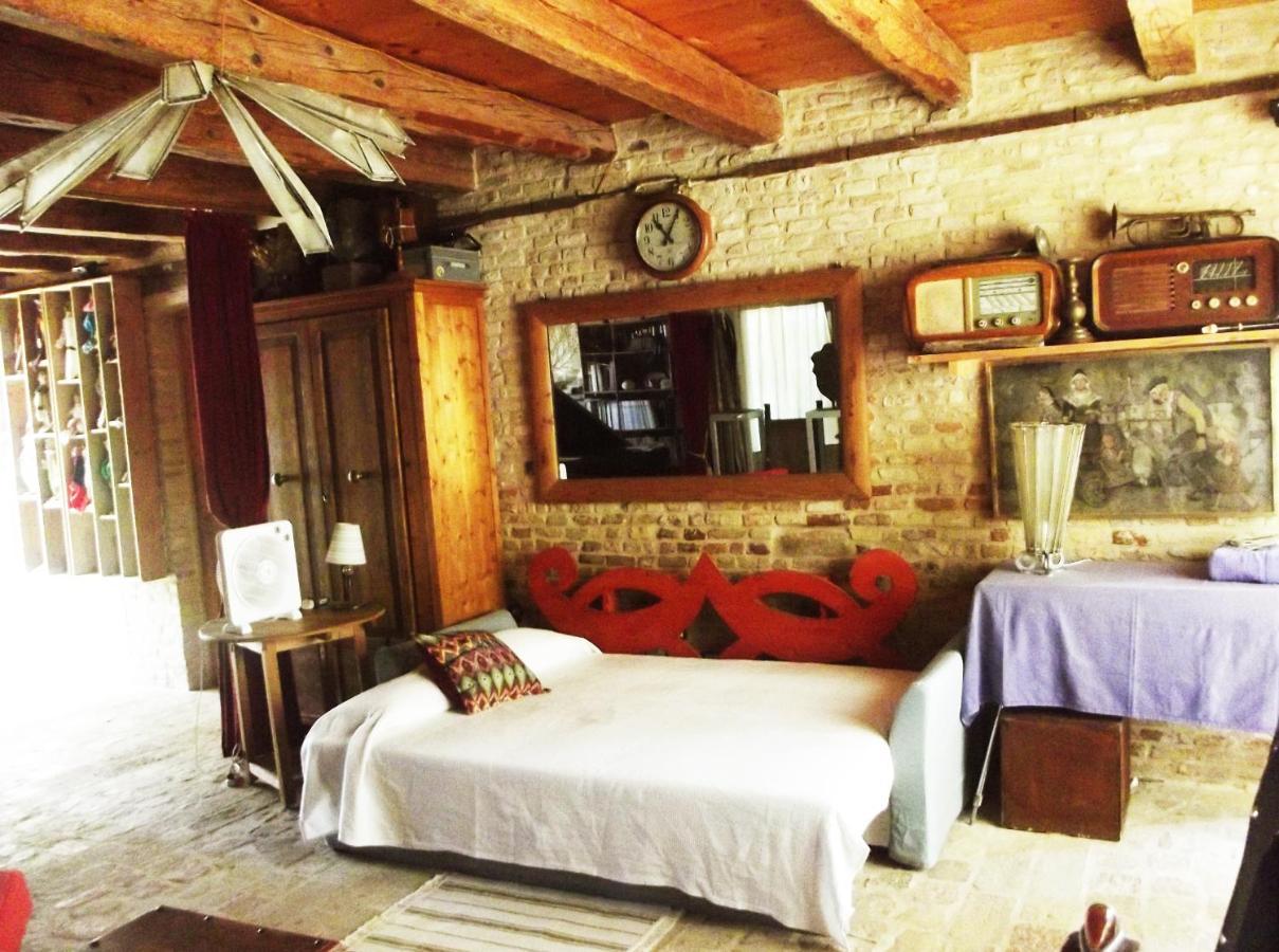"La Casa Degli Ulivi Art B&B" Trecastelli Exterior photo