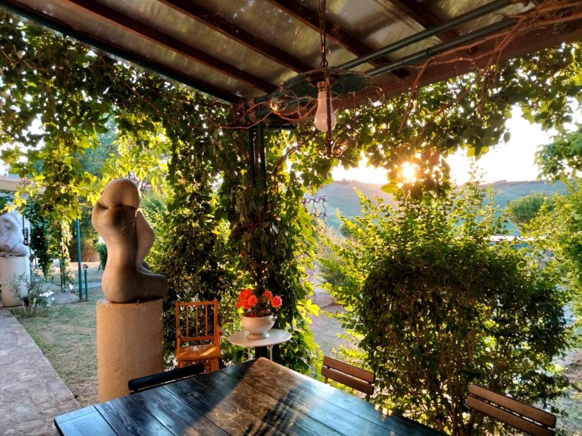 "La Casa Degli Ulivi Art B&B" Trecastelli Exterior photo